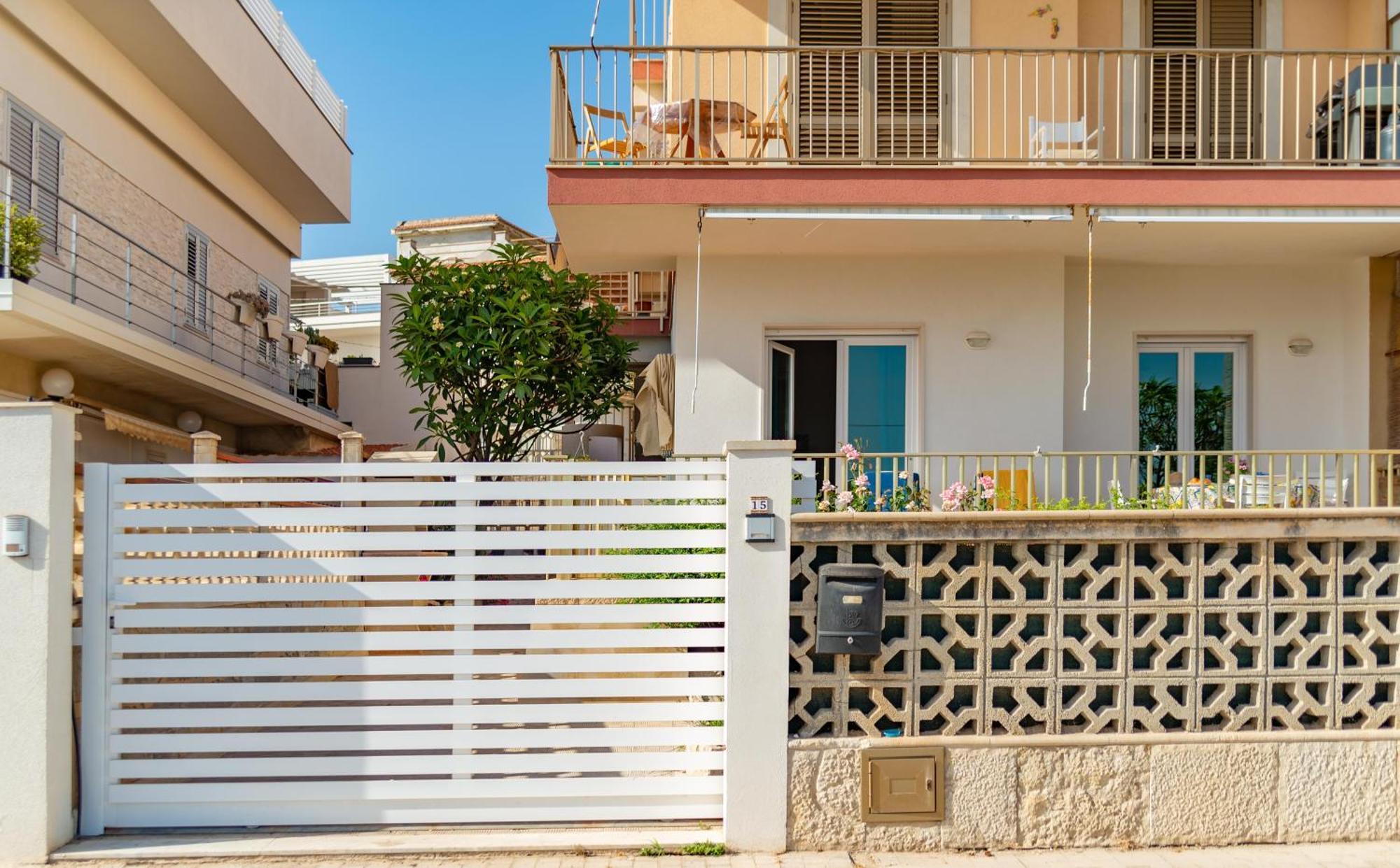Апартаменты Casa Sul Lungomare Донналуката Экстерьер фото